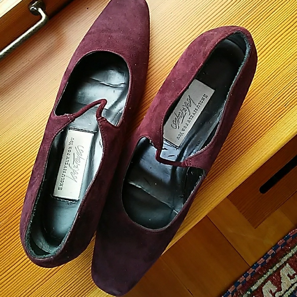 LORD & TAYLOR SUEDE HEELS! - Picture 8 of 8